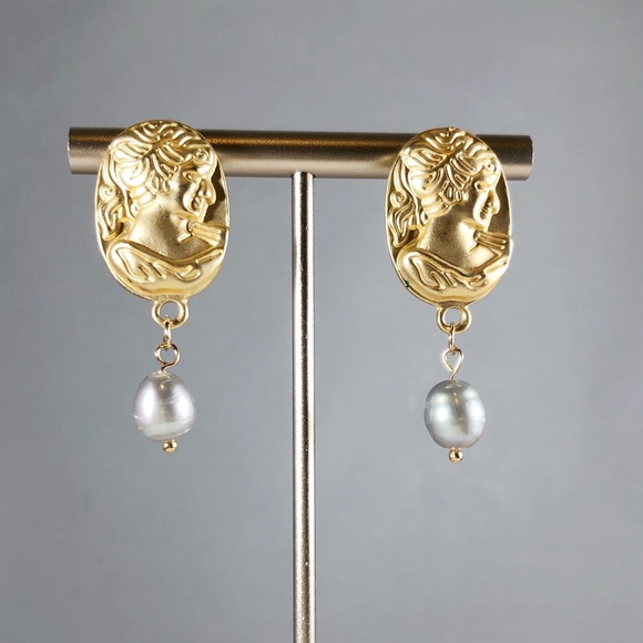 Gold Roman Coin Gray Freshwater Pearl Earrings - Picture 3 of 6